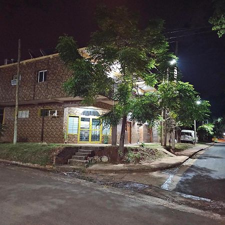 Departamentos Chow Chow Apartment Posadas Exterior foto